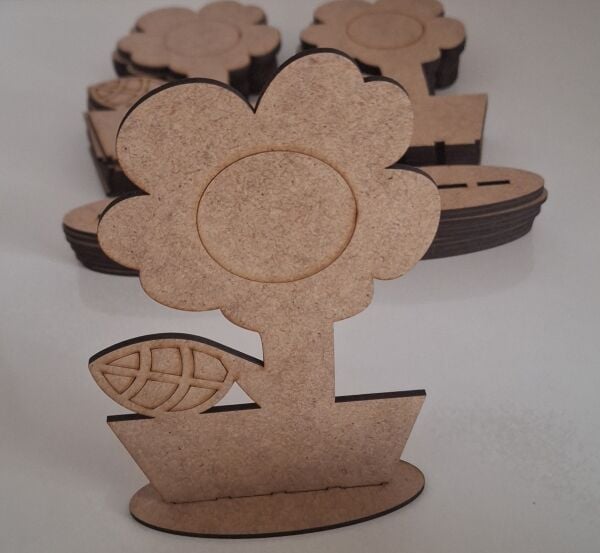 Ebrulisler Ahşap Vazoda Papatya Boyama